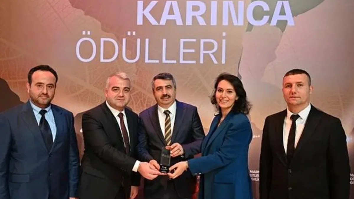 Yıldırım Belediyesi'ne 2 Altın Karınca