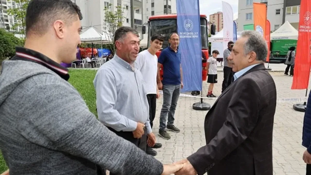 Kayseri Talas'ta yeni üniversitelilere karşılama