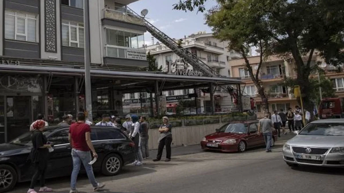 Başkentte pastanede çıkan yangında bir kişi yaralandı