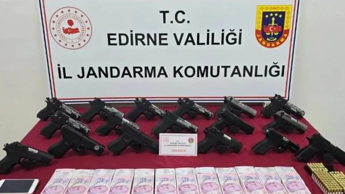 İpsala’daki operasyonda 17 tabanca ele geçirildi
