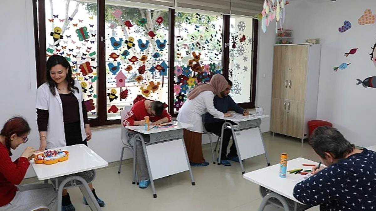 Depremzede özel bireyler Mola Evi'nde moral buluyor