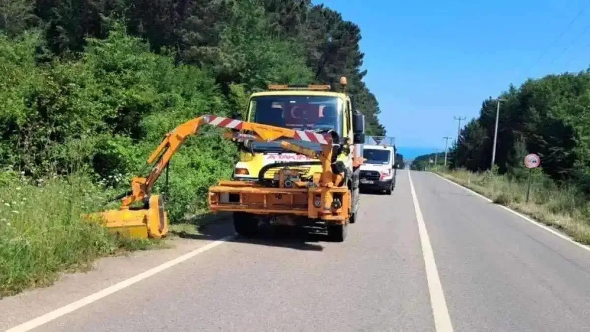 Kocaeli Kandıra’da yollar yaz sezonuna hazırlanıyor