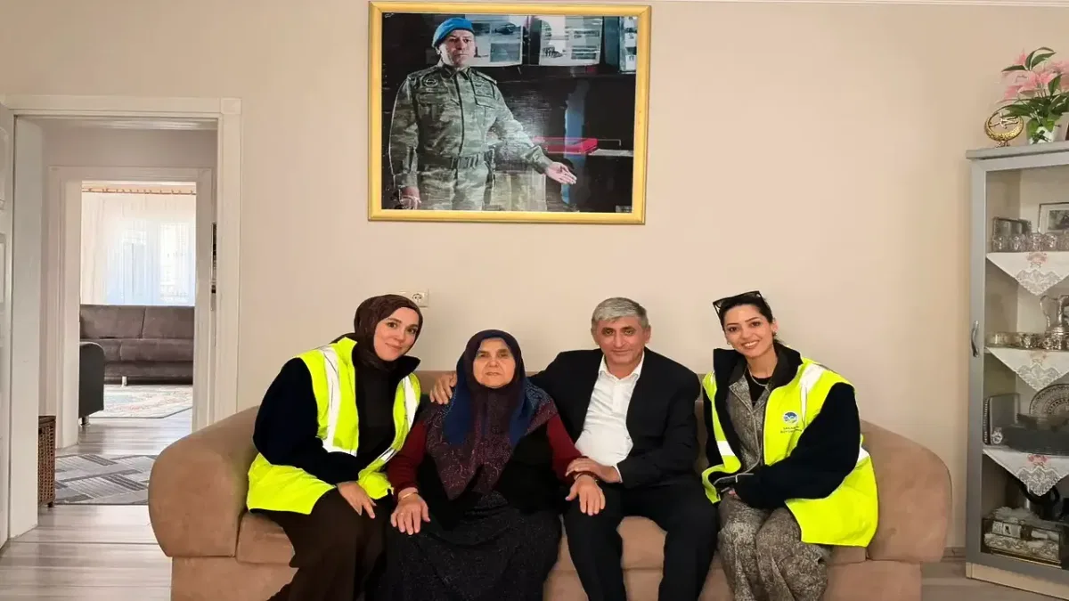 Sakarya’da YADEM, Dünya Yaşlılar Günü’nde büyükleri ziyaret etti