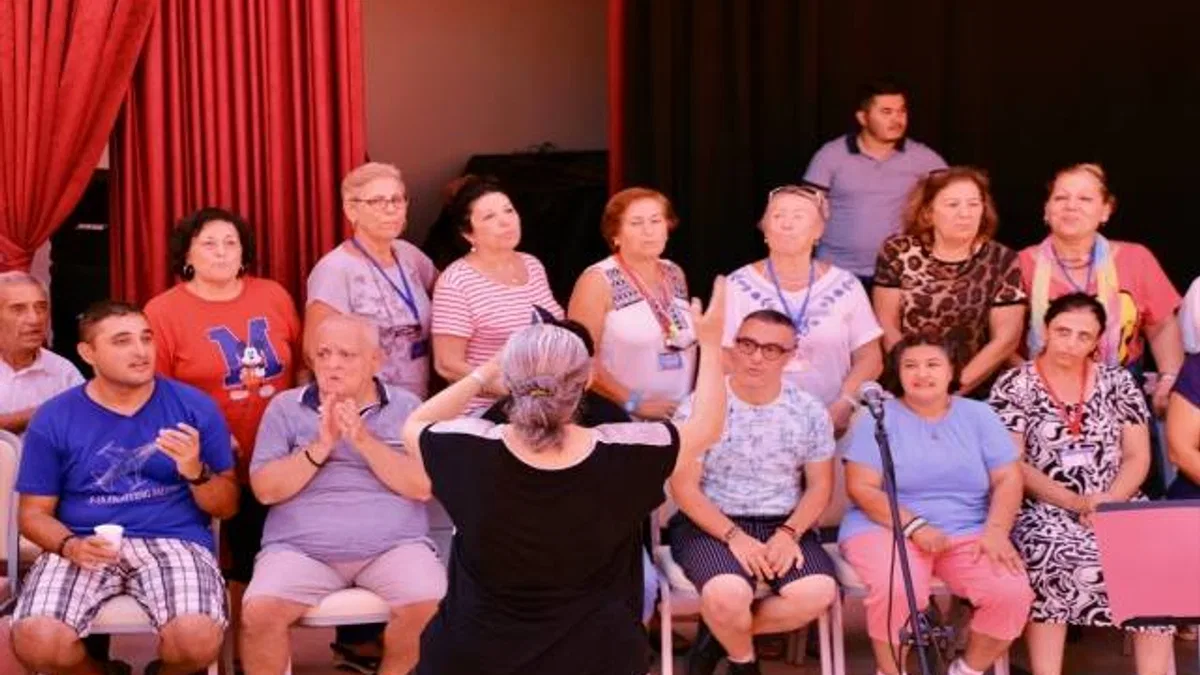 Eskişehir'de engelliler ve aileleri konser verip, halk oyunları gösterisi sunacak