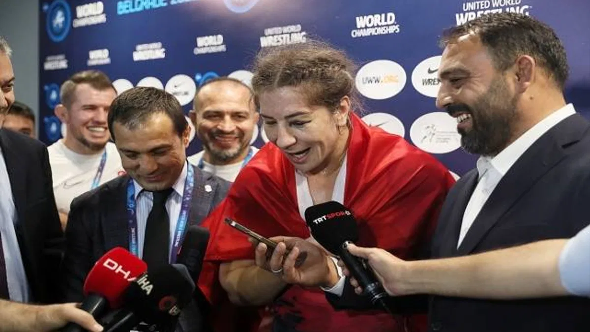 Cumhurbaşkanı Erdoğan'dan dünya şampiyonu Yasemin Adar Yiğit'e tebrik telefonu