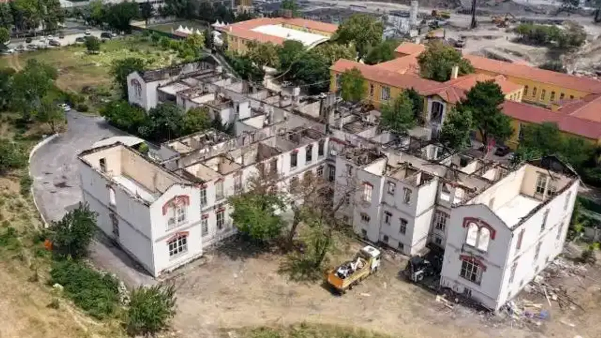 Balıklı Rum Hastanesinin itfaiye raporuna göre yangının çıkış nedeni belirlenemedi