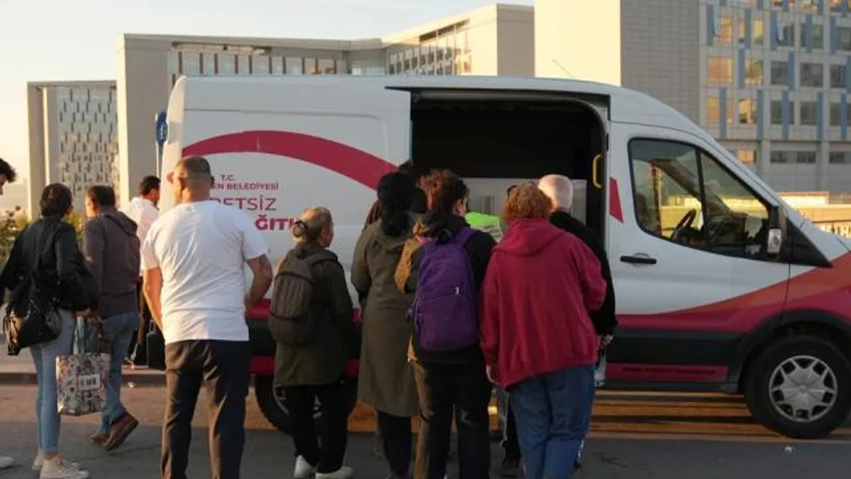 Keçiören'de öğrencilere ve işe gidenlere sıcak çorba