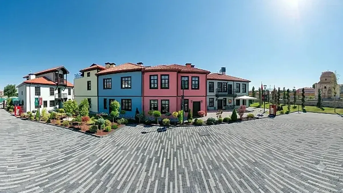Meram'da Suriçi Dönüşümünün Gözdesi; Tescilli Binalar Şimdi Konya Turizminin Yıldızı!
