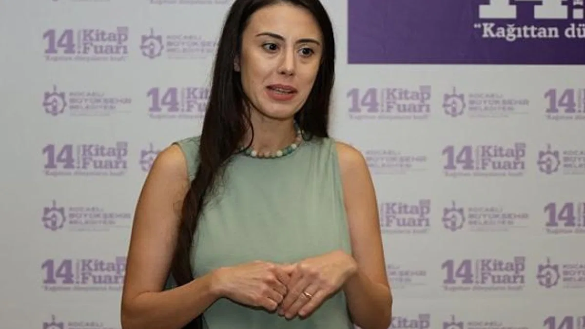 ''Kasabalı bir toplumuz, kasabada sıkışıp kaldık''