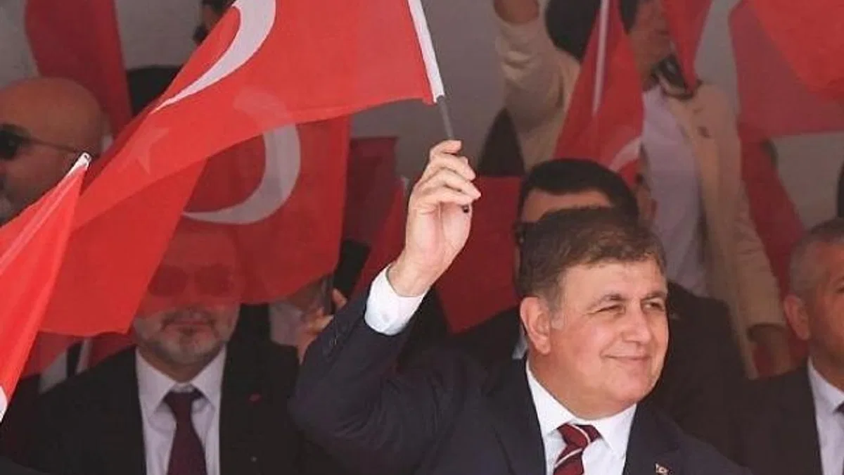 Başkan Tugay: Cumhuriyet inançla ve emekle yaşayacak