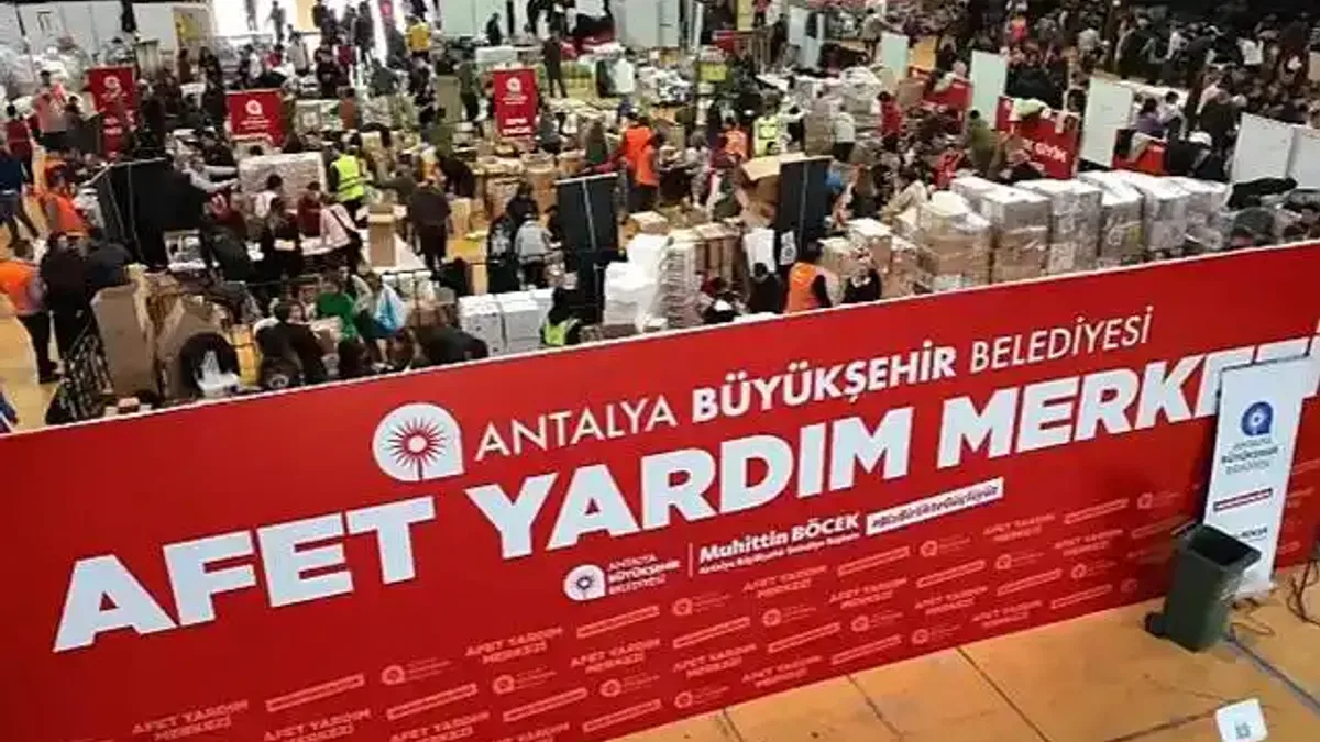 Antalya Büyükşehir Belediyesi depremzedeleri yalnız bırakmıyor