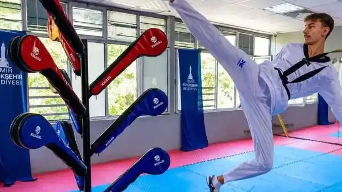İzmir'de mahalle salonundan Avrupa arenasına... 19 yaşında 35 madalya sahibi