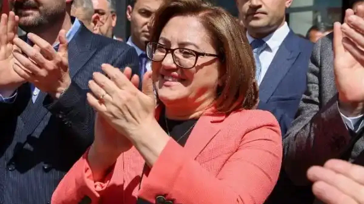 Fatma Şahin coşkuyla karşılandı