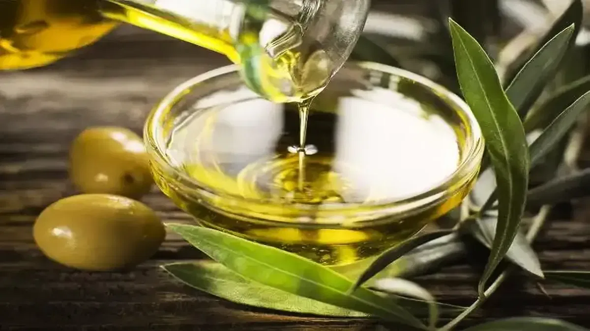 Günde iki kaşık zeytinyağı kronik hastalıkları önlüyor