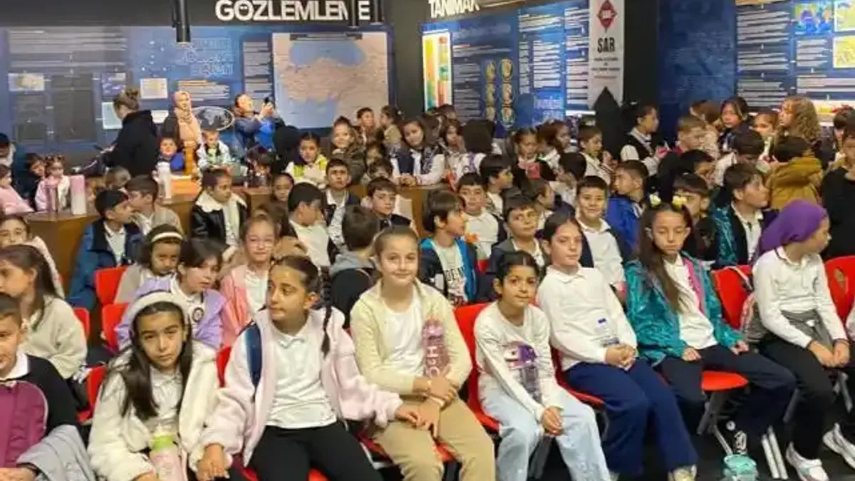 İzmit’te öğrencilere simülasyonla deprem deneyimi