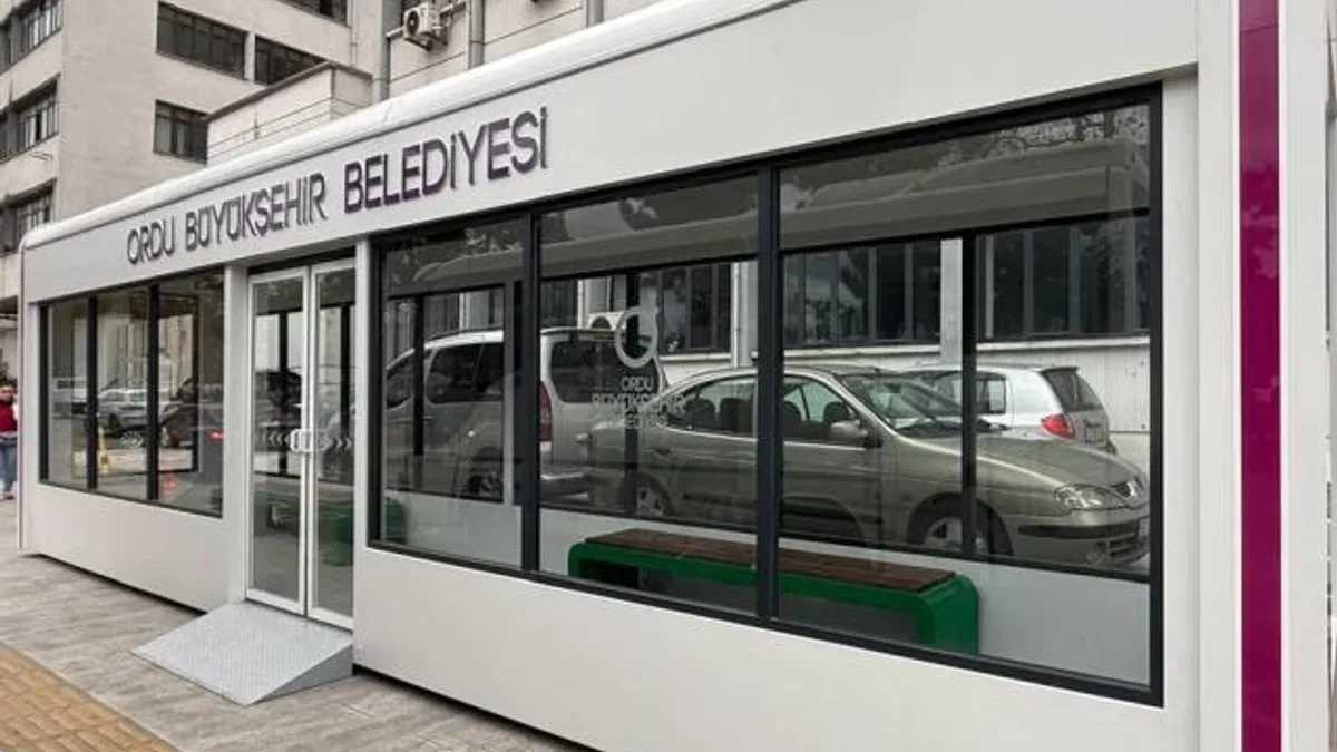 Bu Durakta Konfor Ve Teknoloji Bir Arada
