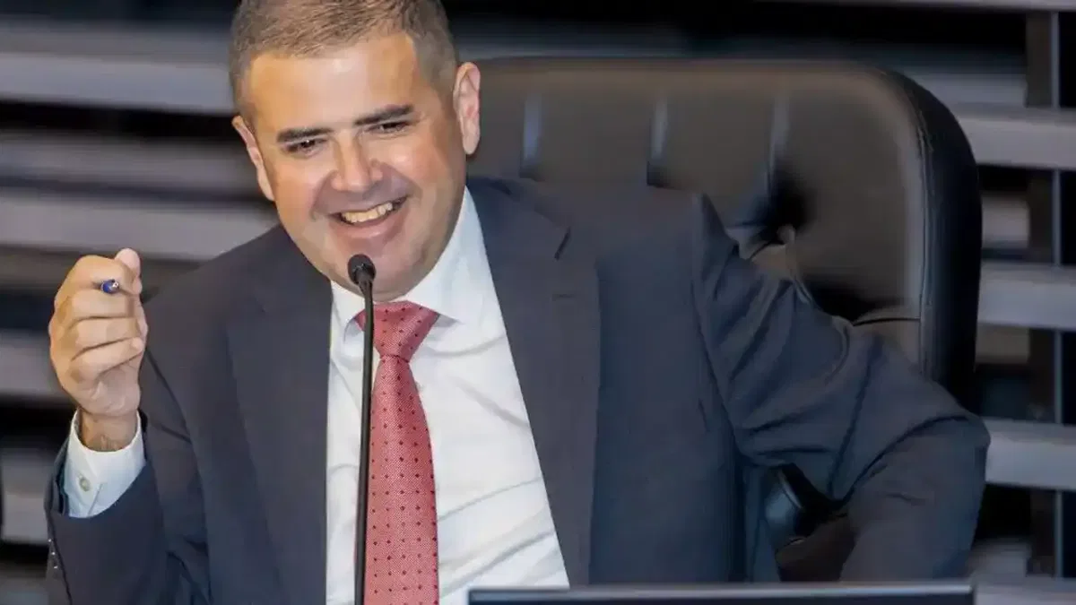 Mezitli Belediye Başkanı CHP'den ihraç edildi