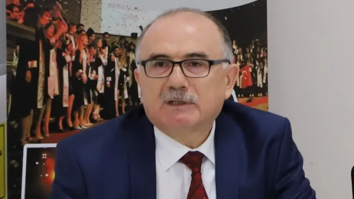 NNYÜ'lü profesöre büyük onur