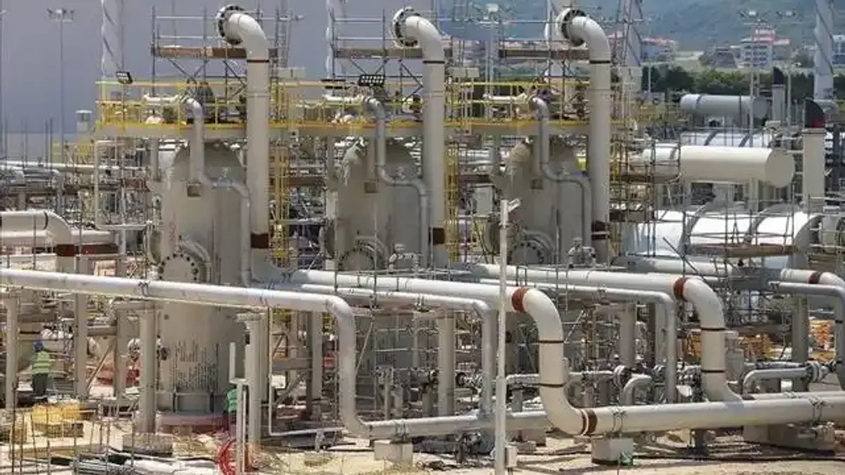 Yüksek doğal gaz fiyatlarını karşılayamayan Asya ülkeleri 'karanlıkta' kalabilir