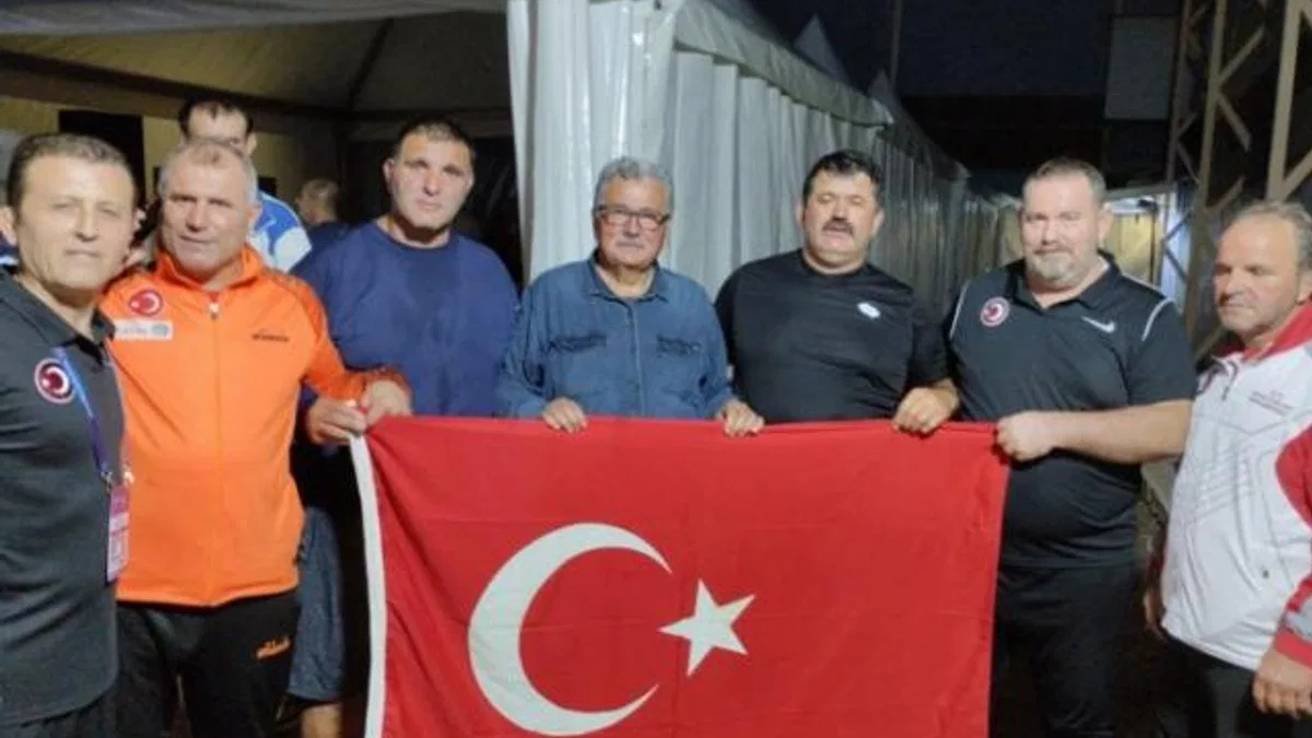 Kağıtsporlu Ali İmamoğlu dünya ikincisi