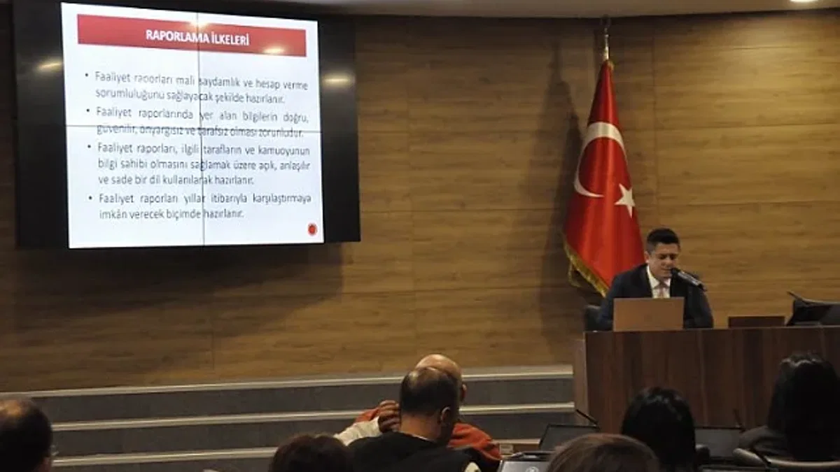Kütahya Belediyesi'nden personeline yılın ilk hizmet içi eğitimi