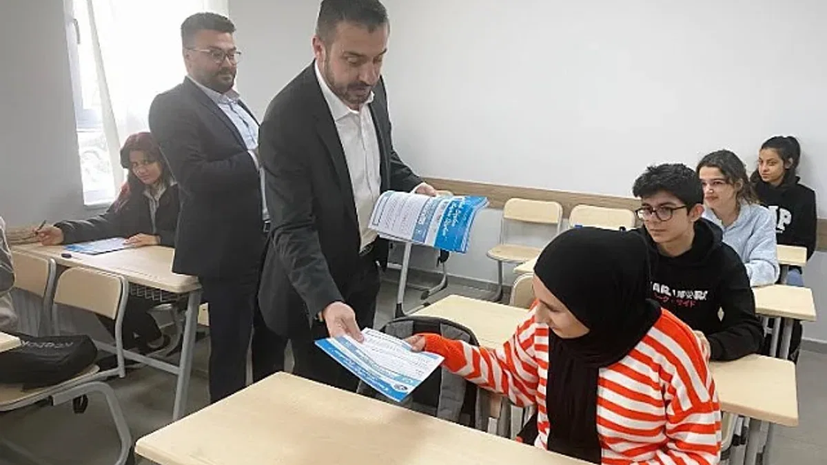 Bursa Kestel'de lise ve üniversite adaylarına deneme sınavı