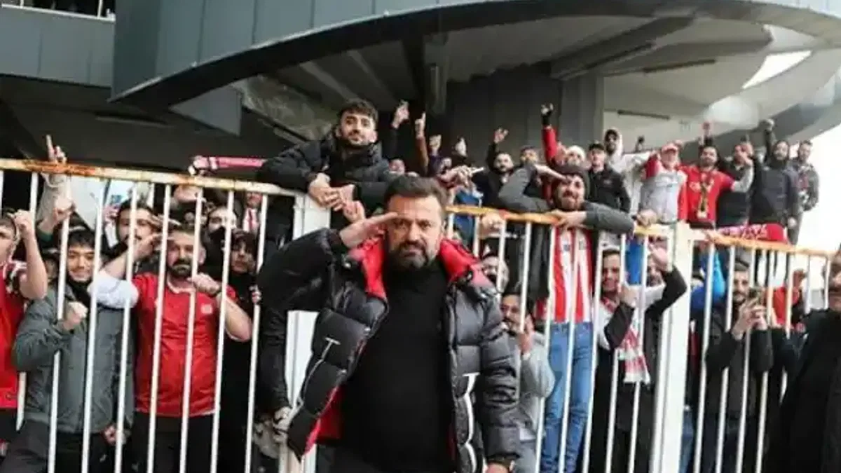 EMS Yapı Sivasspor Teknik Direktörü Bülent Uygun'dan asker selamı!