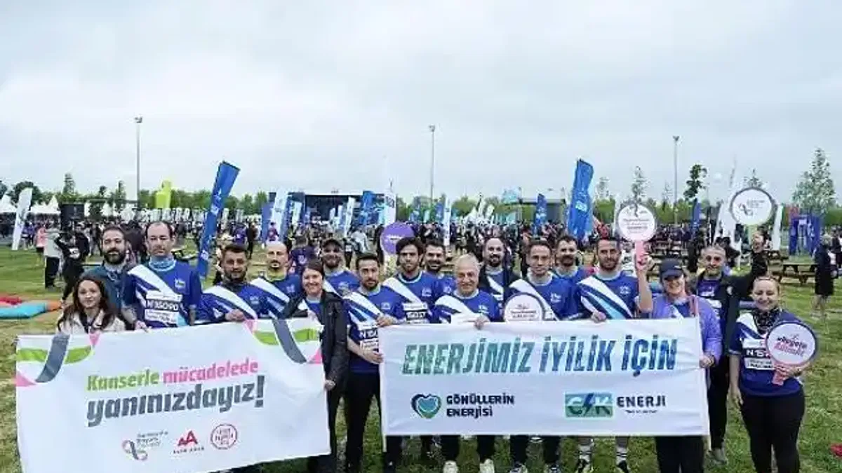 CK Enerji çalışanları, İstanbul Yarı Maratonu'nda kanserle mücadele için koştu