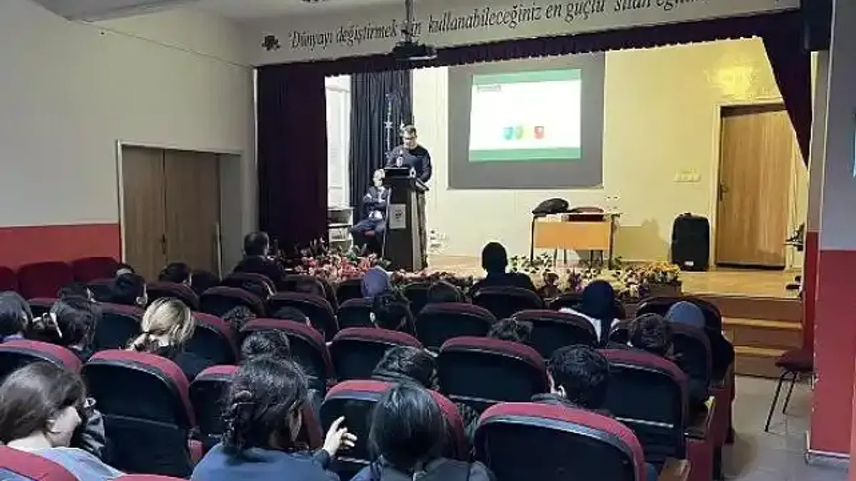 Düzce Hikmet Akın Ortaokulu Öğrencilerine Sıfır Atık ve Sürdürülebilirlik Eğitimi