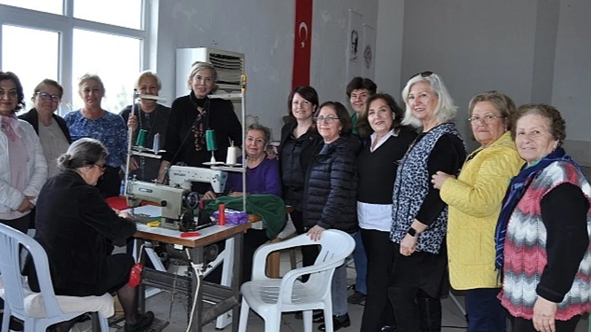 Karaburun Dayanışması Kadın Emeğiyle Geleceği 'Dokuyor'