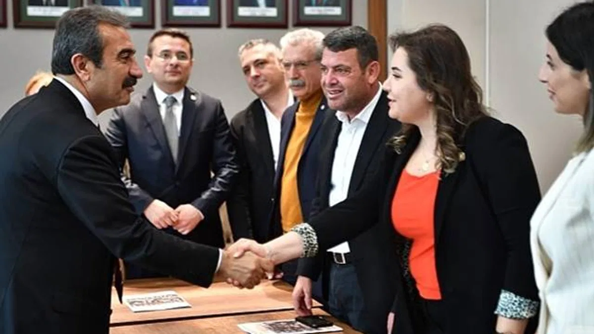 "Seçimde avukatlara büyük görev düşüyor"
