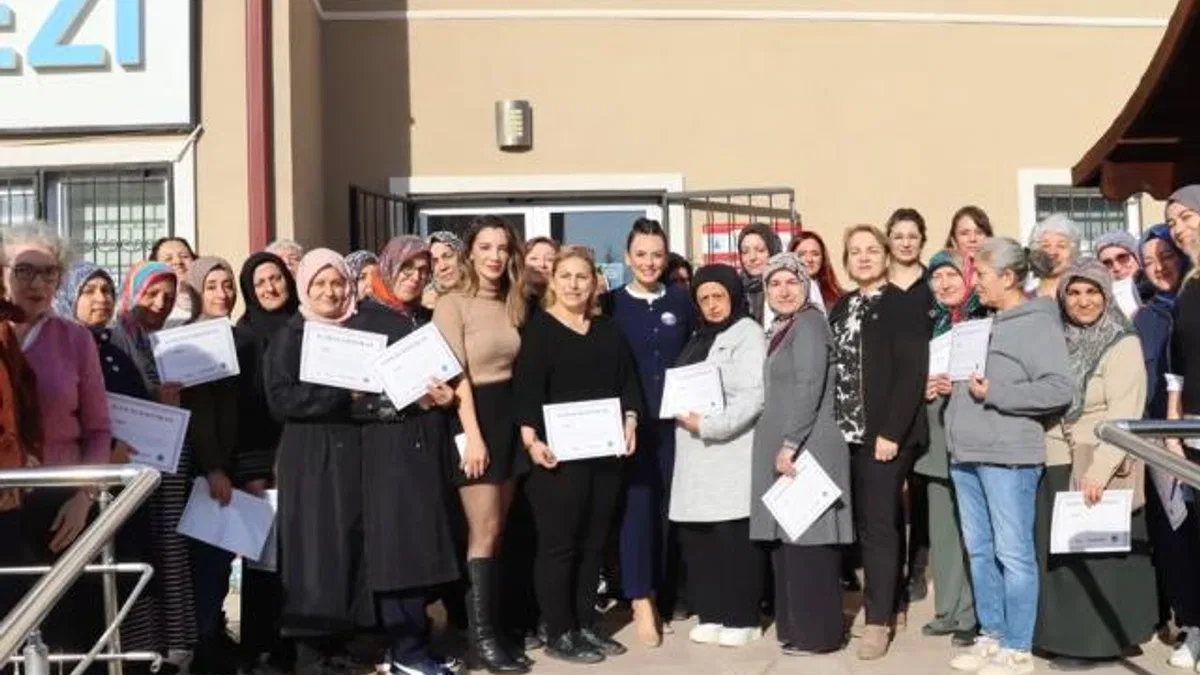Kocaeli'de 'Güçlü Kadın Güçlü Toplum'da ilk grup eğitimler tamamlandı
