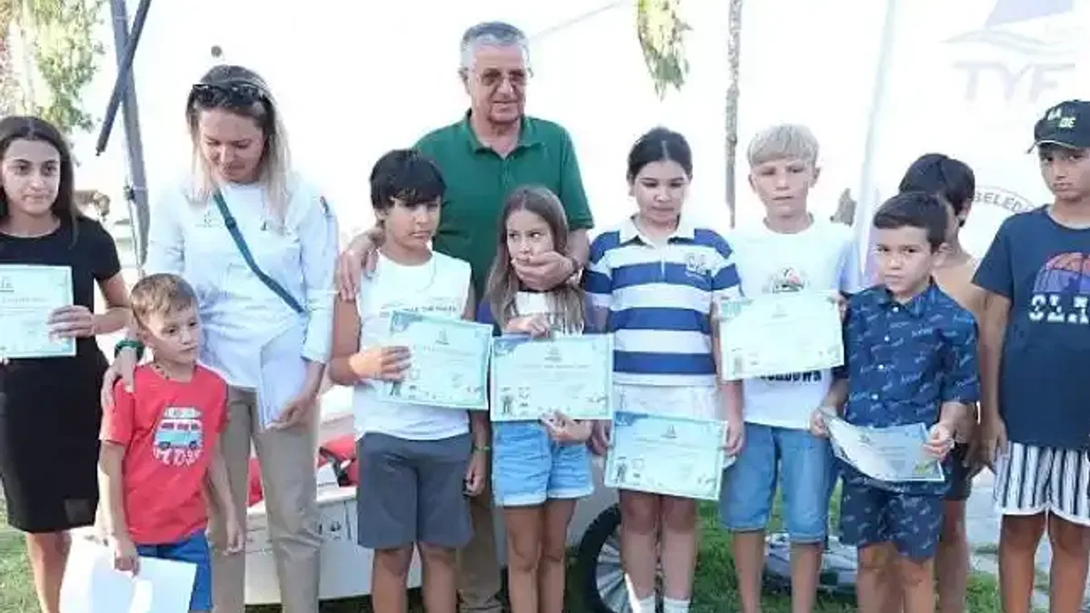 Kemer'de geleceğin denizcilerine sertifika