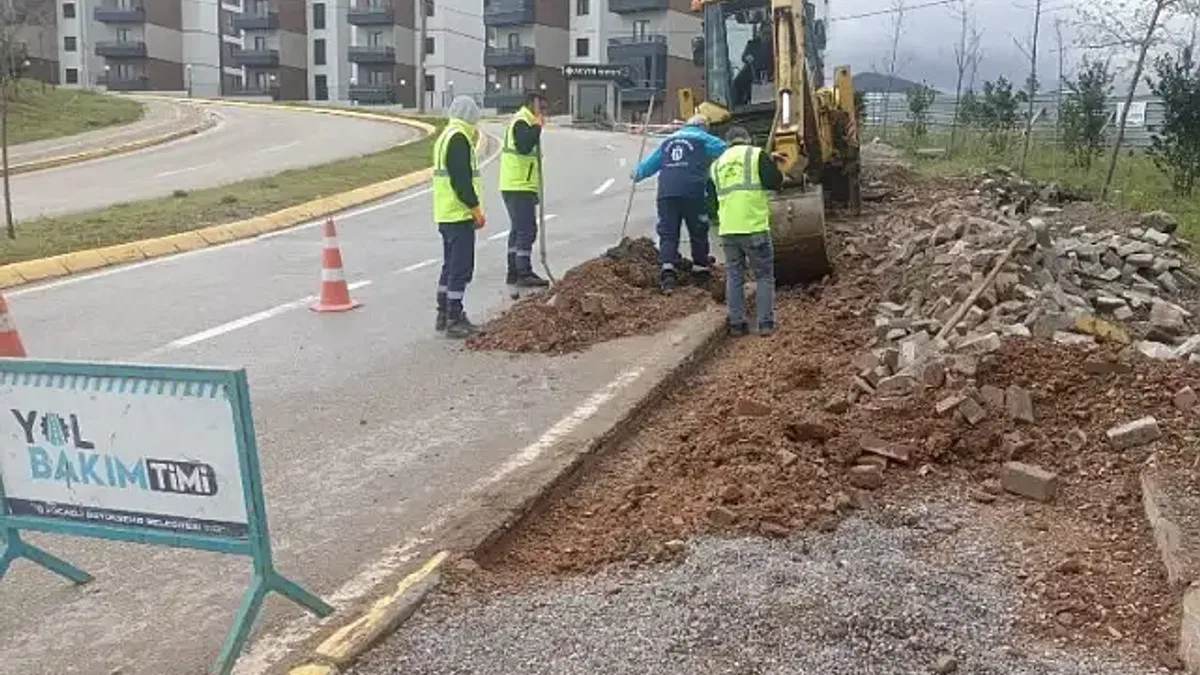Yol Bakım Timi bozuk yol bırakmıyor
