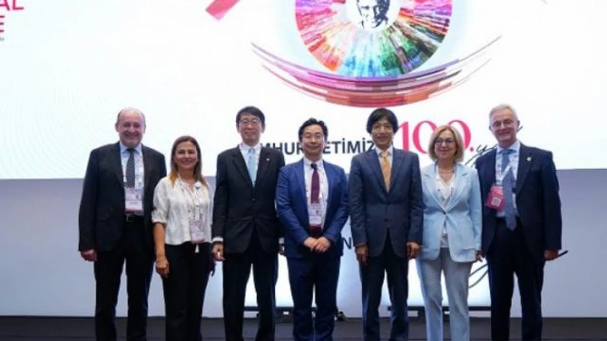 Türk ve Japon göz doktorları deprem ve afetleri konuştu