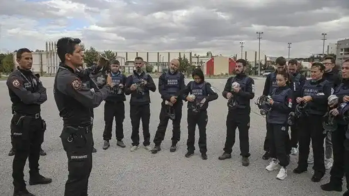 Çatışma bölgelerinde çalışan gazeteciler AA Savaş Muhabirliği Eğitimi'nin önemini vurguladı