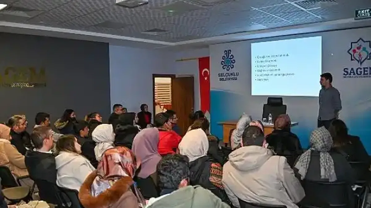 Selçuklu Aile Gelişim Merkezi (SAGEM) tarafından ailelere yönelik olarak "Çocukla İletişim ve Çiftler Arasında Etkili İletişim" konulu seminer düzenlendi.