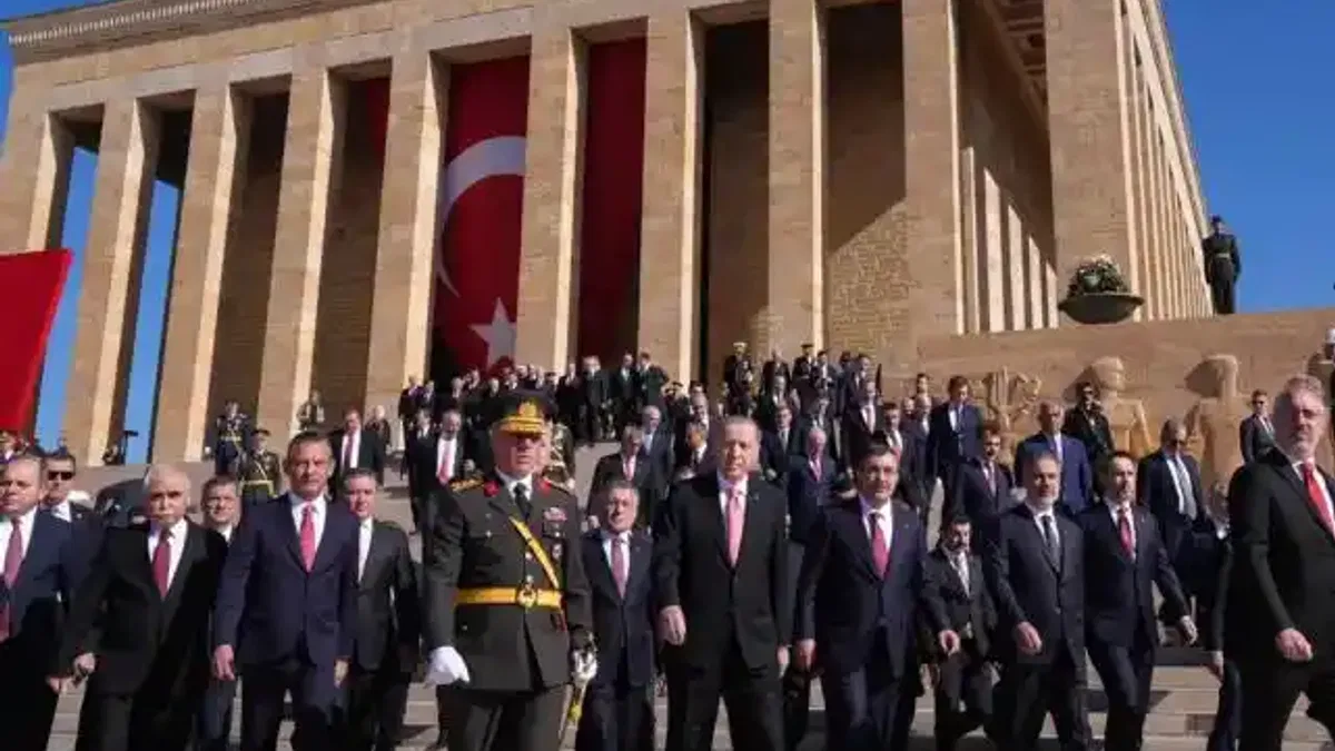 Devlet erkânı Anıtkabir’de