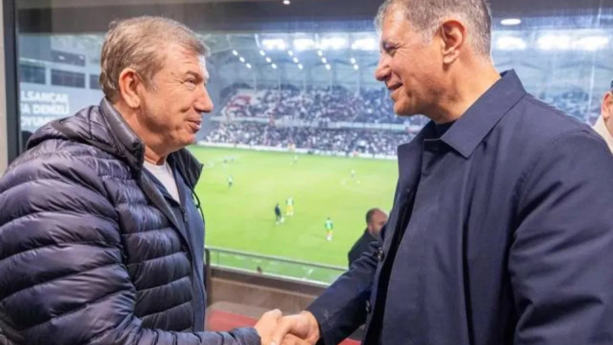 Türk futbolunun efsanesinden Başkan Tugay’a Karşıyaka Stadı teşekkürü