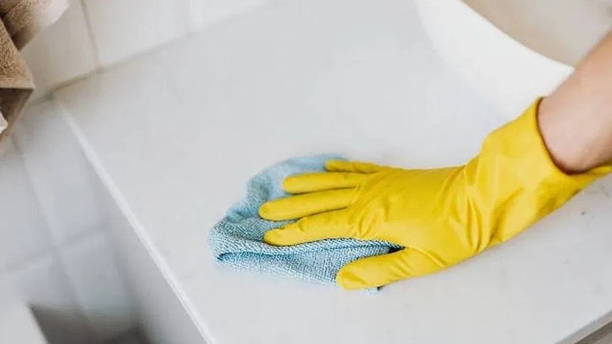 Yüzey Temizliğinde Doğru Ürünü Seçmek İş Gücünü ve Sonucu Doğrudan Etkiler