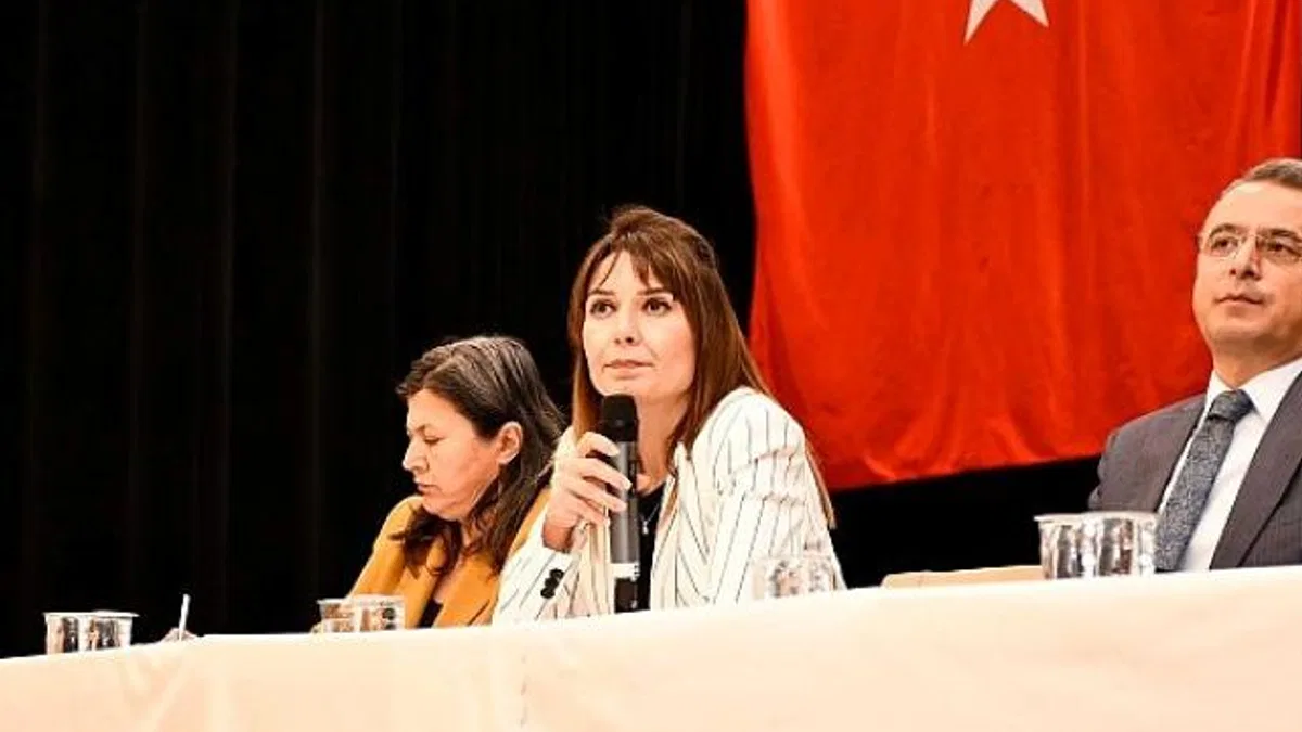 Malkara'da mahalle muhtarlarına bilgilendirme toplantısı düzenlendi