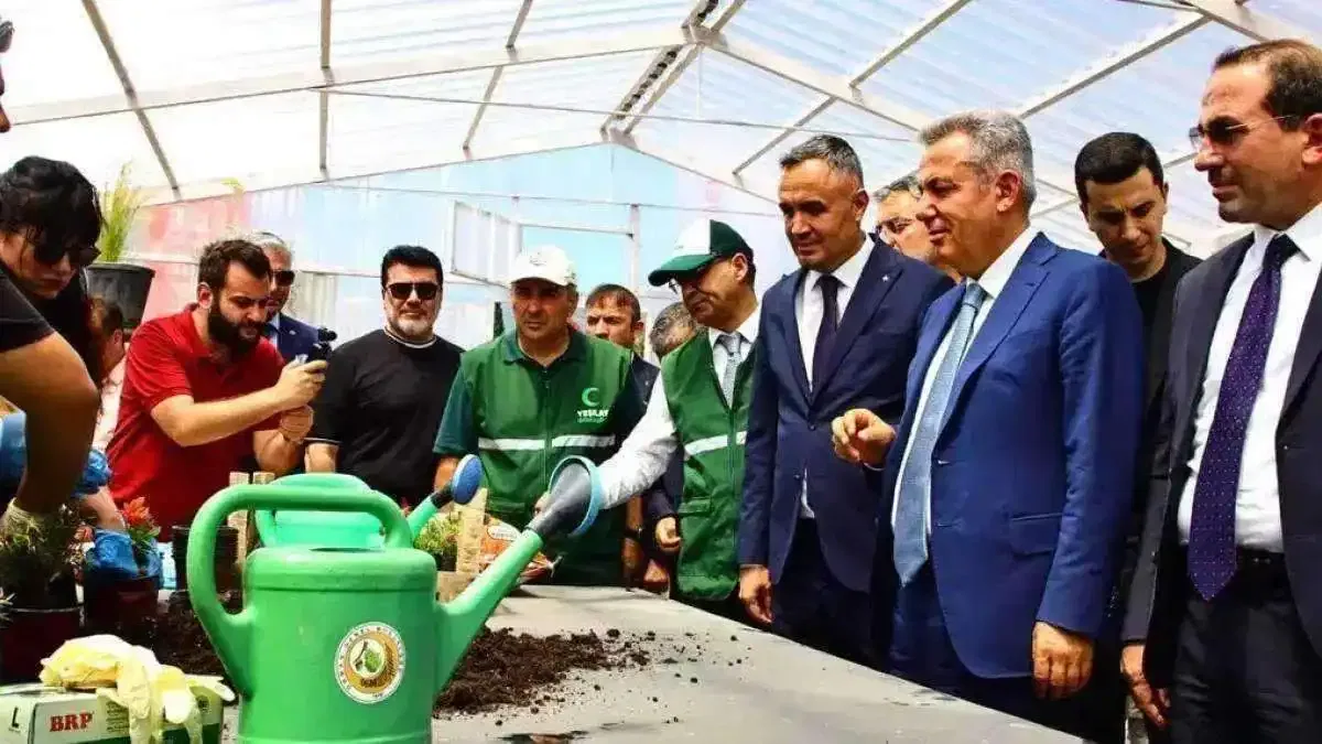 İzmir Kemalpaşa'da Tarım ve Doğal Yaşam Köyü açıldı