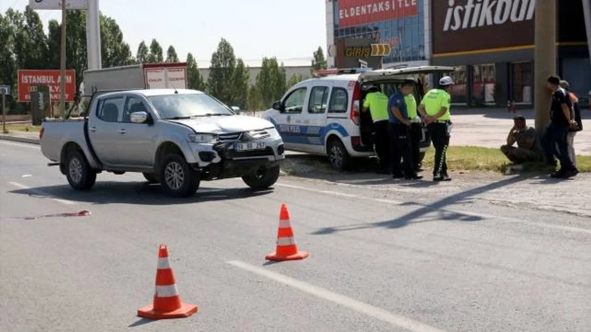 Sivas'ta pikabın çarptığı yaya öldü