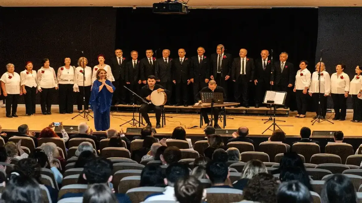 İzmir'deki sempozyumda afetlerde yaşlıların güvenliği masaya yatırıldı