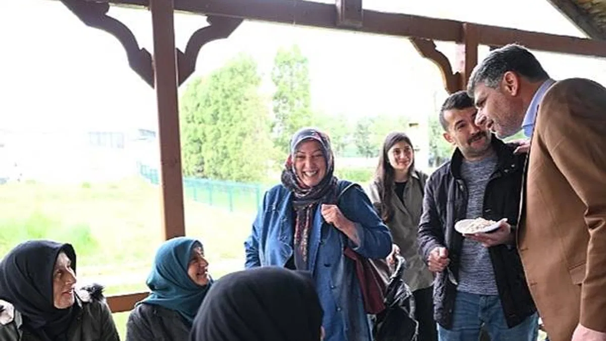 Başkan Kocaman Keşkek Dağıttı