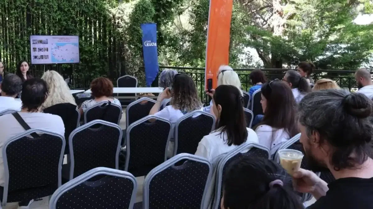 İzmir Şato’da “Şehrin Panoları” hayat buldu