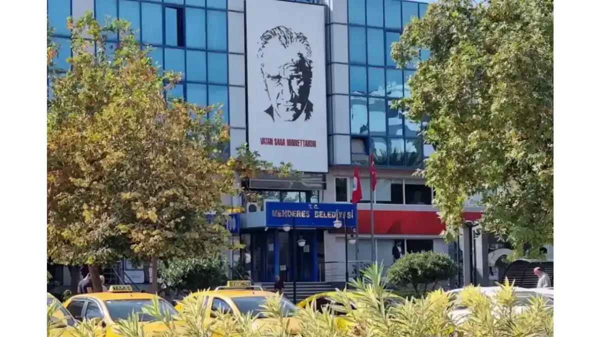 Menderes Belediyesi soruşturmasında 9 kişi daha gözaltına alındı