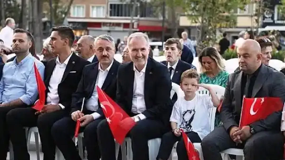 İnegöl'de Kurtuluş Coşkusu Sokaklara Taşındı