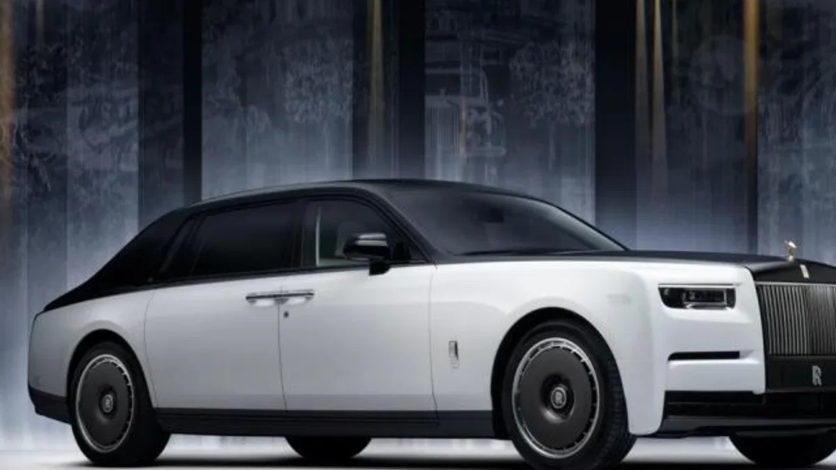 Rolls-Royce’dan 100 Yıllık Efsanesine Özel Koleksiyon
