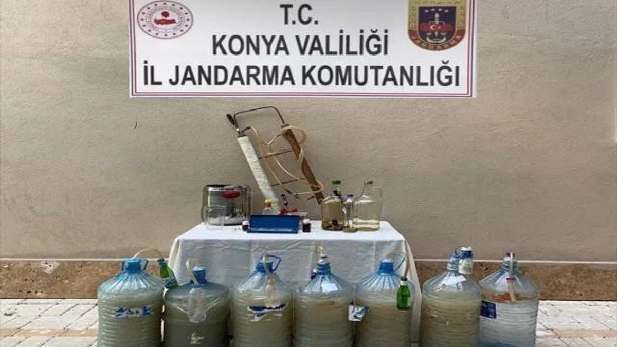 Hüyük ilçesinde 114 litre sahte alkol ele geçirildi